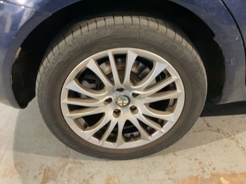 Alfa Romeo Alfa 159 2.0 JTDM Sport 2011 – снимка 9