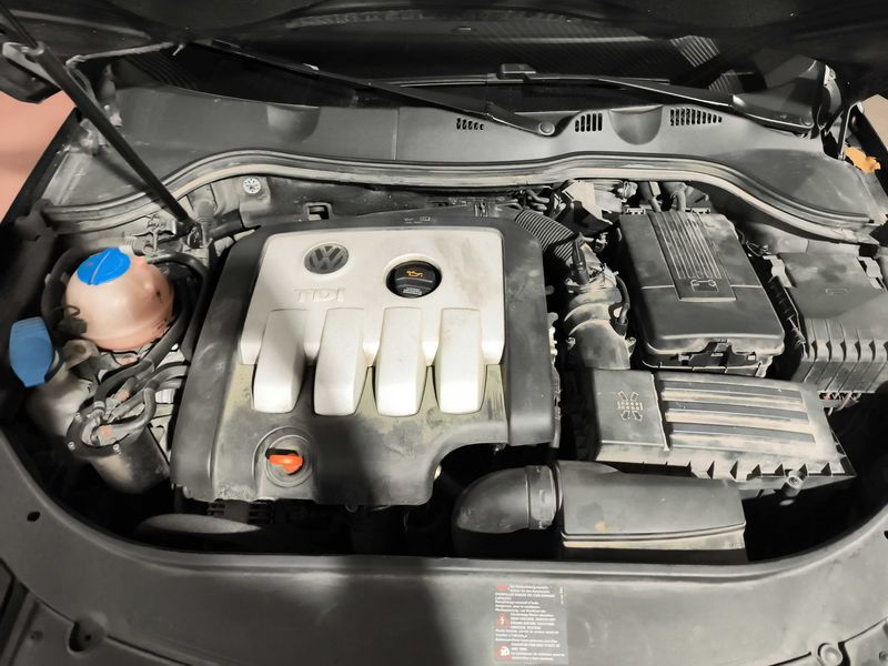 Volkswagen Passat 2.0 TDI Sportline 2005 – снимка 8