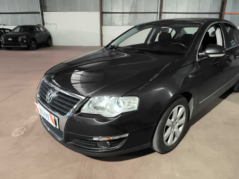 Volkswagen Passat 2.0 TDI Sportline 2005 – снимка 2
