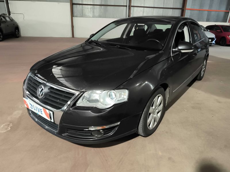 Volkswagen Passat 2.0 TDI Sportline 2005 – снимка 1