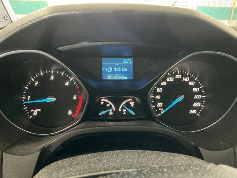 Ford Focus 1.6 TDCi Trend 2011 – снимка 4