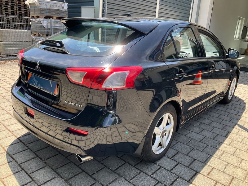 Mitsubishi Lancer 1.8 DOHC Intense 2009 – снимка 2