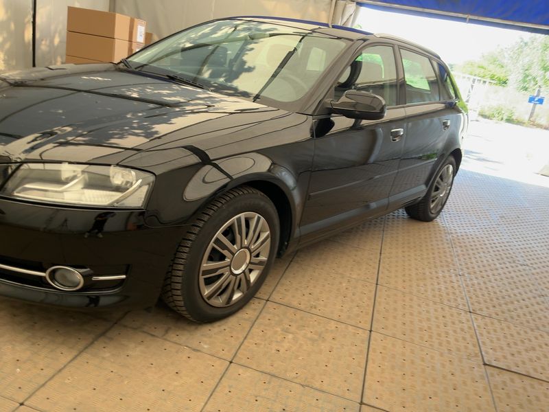 Audi A3 Sportback 1.4 TFSI Attraction 2011 – снимка 2