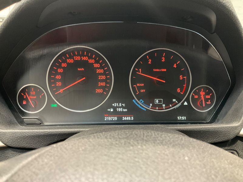 BMW 3er 318d Advantage 2017 – снимка 13