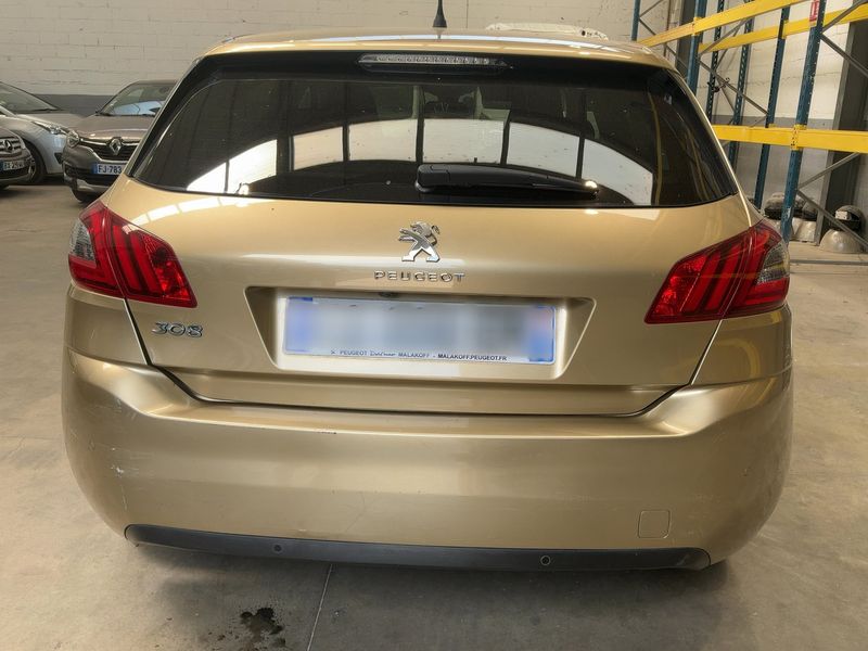 Peugeot 308 1.2 e-THP Allure 2017 – снимка 7