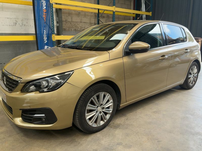 Peugeot 308 1.2 e-THP Allure 2017 – снимка 2