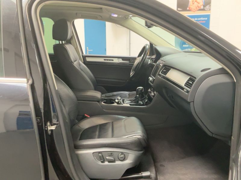 Volkswagen Touareg 3.0 V6 TDI Carat 4Motion 2015 – снимка 16