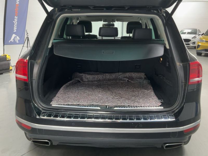 Volkswagen Touareg 3.0 V6 TDI Carat 4Motion 2015 – снимка 15