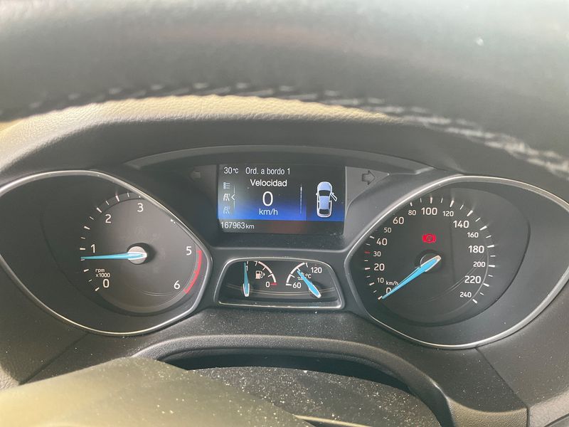 Ford Focus 1.6 TDCi Trend+ 2015 – снимка 18