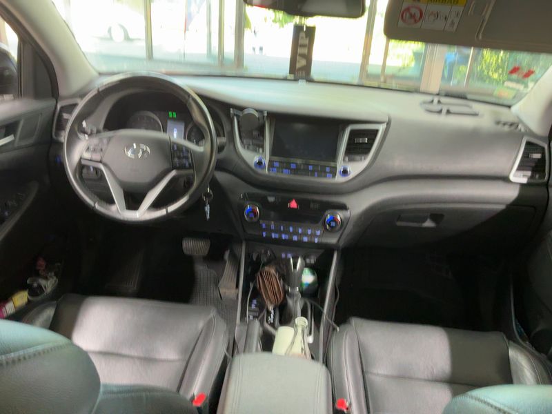 Hyundai Tucson 1.6 TGDI Premium 2WD 2018 – снимка 17