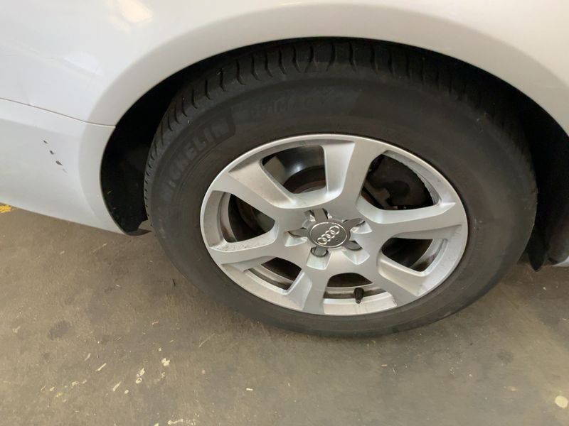 Audi A4 1.8 TFSI Attraction 2009 – снимка 9