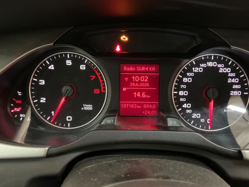 Audi A4 1.8 TFSI Attraction 2009 – снимка 19