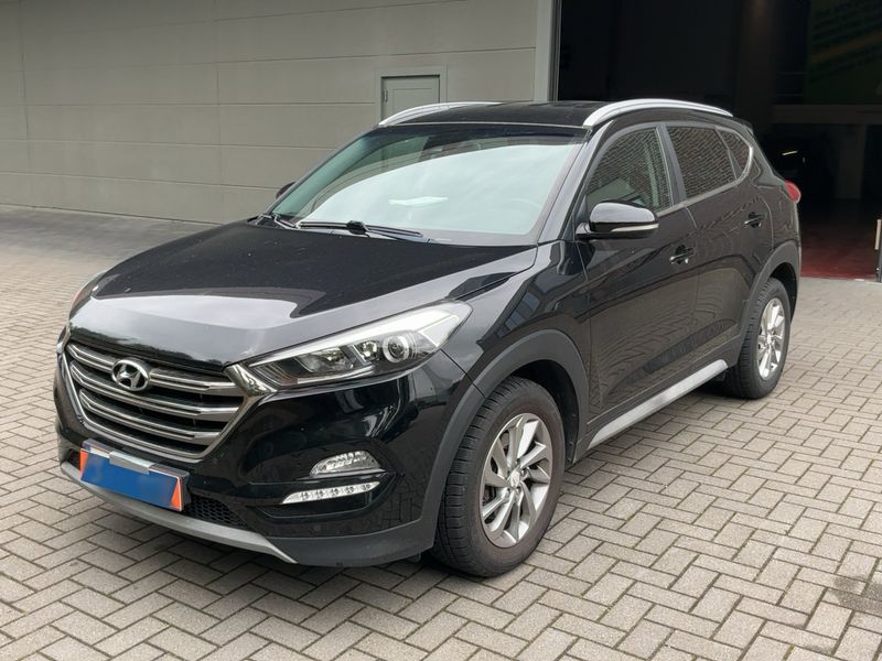 Hyundai Tucson 1.7 CRDi Style blue 2WD 2017 – снимка 1