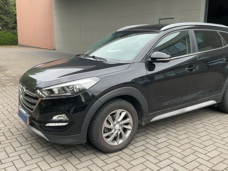Hyundai Tucson 1.7 CRDi Style blue 2WD 2017 – снимка 2