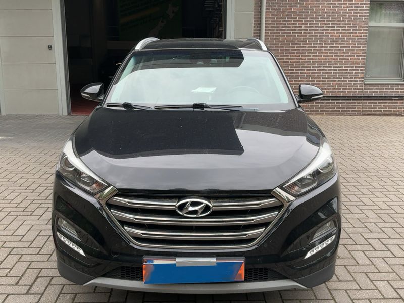 Hyundai Tucson 1.7 CRDi Style blue 2WD 2017 – снимка 14