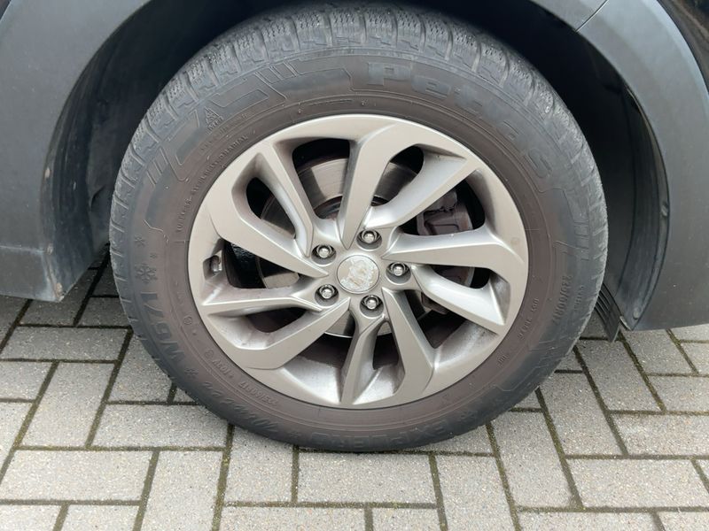 Hyundai Tucson 1.7 CRDi Style blue 2WD 2017 – снимка 11