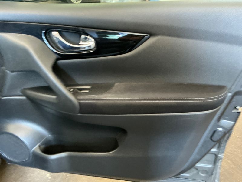 Nissan Qashqai 1.5 Turbodiesel N-Connecta 2017 – снимка 27