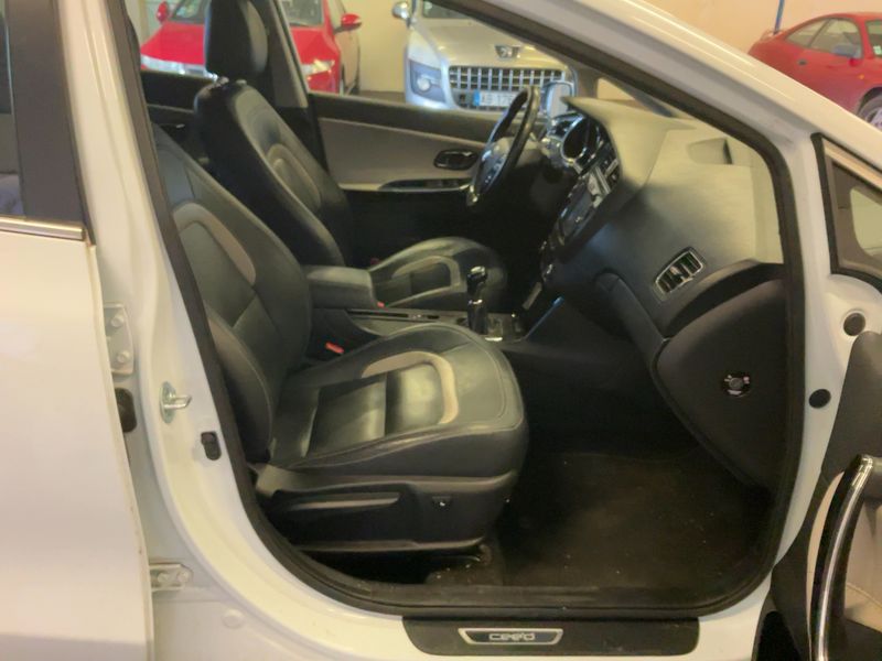 Kia cee'd 1.6 TGDI GT 2016 – снимка 16