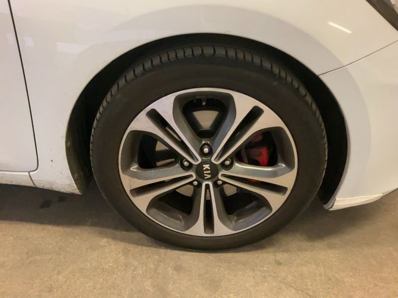 Kia cee'd 1.6 TGDI GT 2016 – снимка 11
