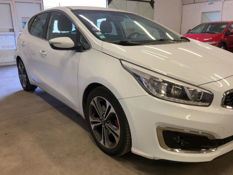 Kia cee'd 1.6 TGDI GT 2016 – снимка 12