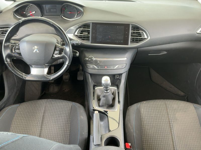 Peugeot 308 1.2 e-THP Style 2018 – снимка 17
