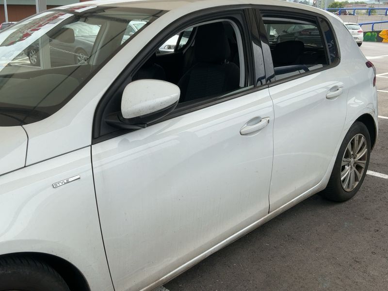 Peugeot 308 1.2 e-THP Style 2018 – снимка 4