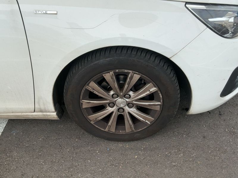 Peugeot 308 1.2 e-THP Style 2018 – снимка 11