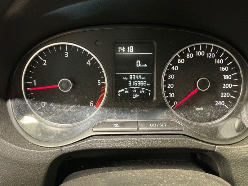 Volkswagen Polo 1.6 TDI Comfortline BlueMotion Tech 2011 – снимка 4