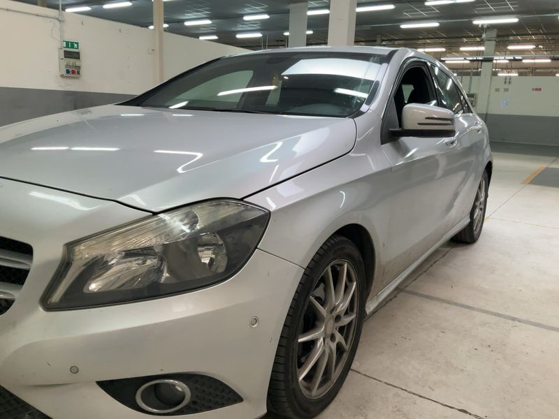 Mercedes-Benz A-Klasse A 180 CDI BlueEfficiency Urban 2014 – снимка 2