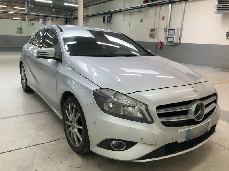 Mercedes-Benz A-Klasse A 180 CDI BlueEfficiency Urban 2014 – снимка 12
