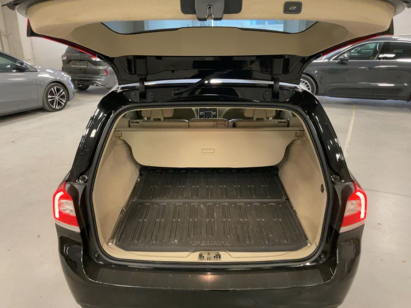 Volvo V70 2.0 D3 Momentum 2015 – снимка 15