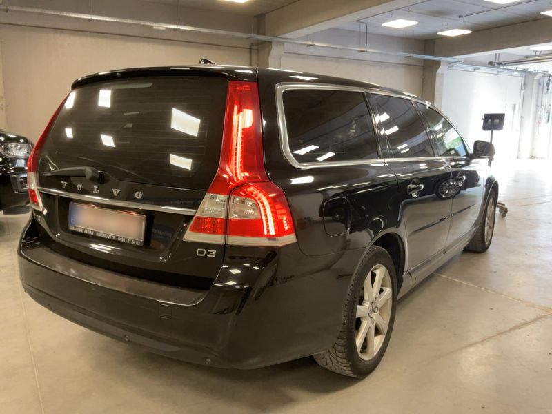 Volvo V70 2.0 D3 Momentum 2015 – снимка 8