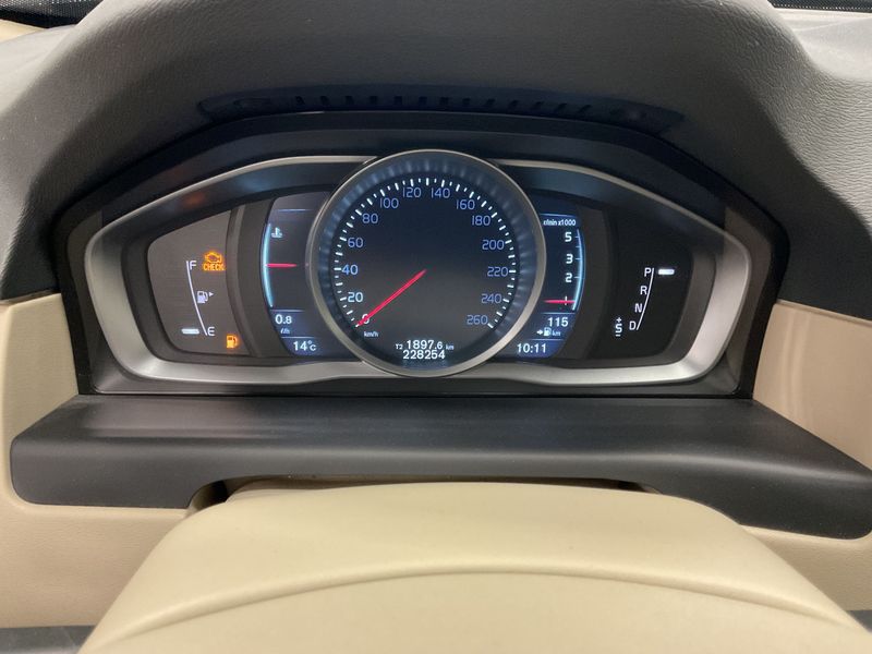 Volvo V70 2.0 D3 Momentum 2015 – снимка 18