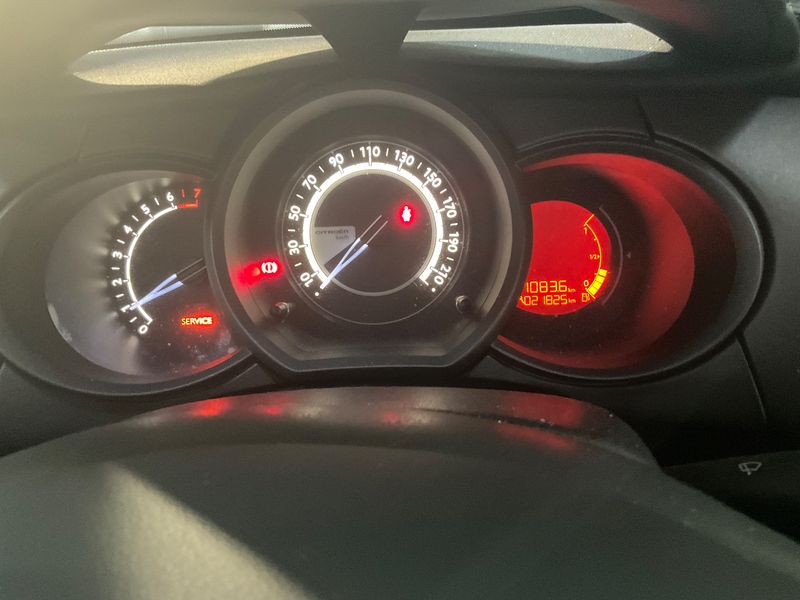 Citroen C3 1.2 e-VTi Selection 2015 – снимка 18