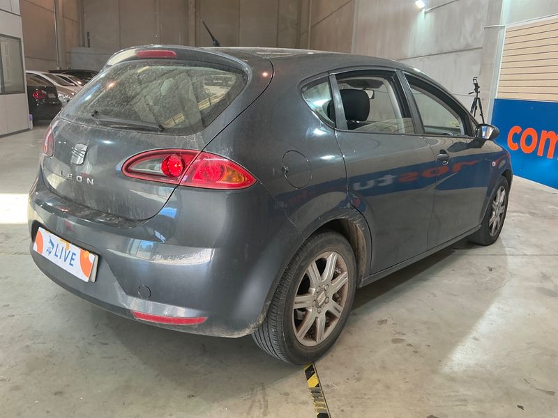 Seat Leon 1.9 TDI Stylance Style 2007 – снимка 2