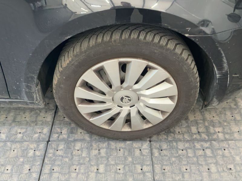 Skoda Octavia 2.0 TDI Ambition 2015 – снимка 11