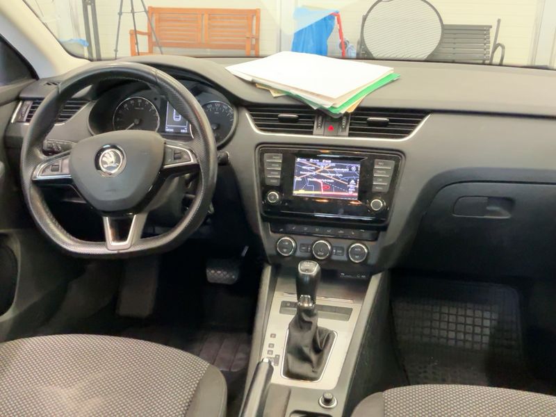 Skoda Octavia 2.0 TDI Ambition 2015 – снимка 17