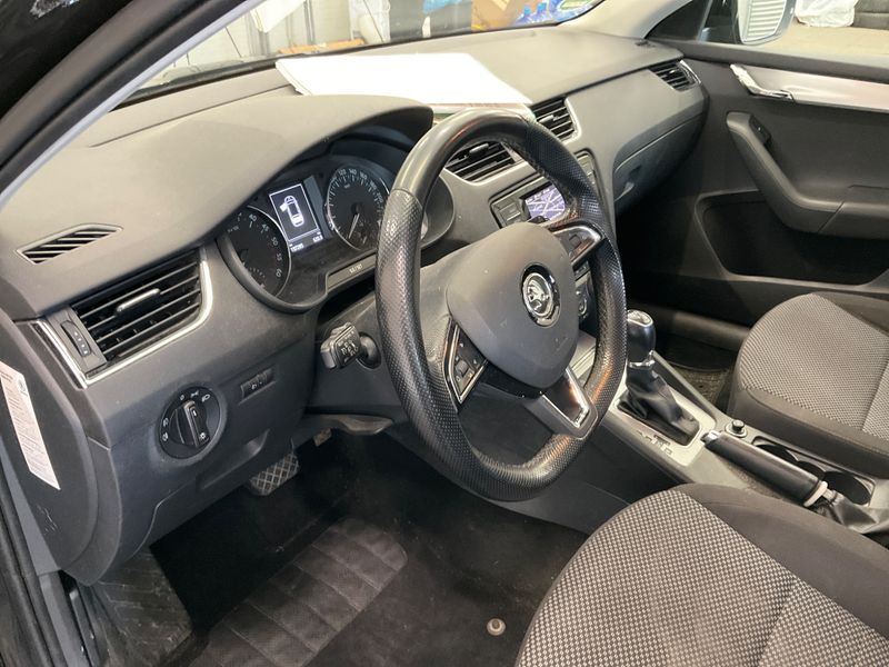 Skoda Octavia 2.0 TDI Ambition 2015 – снимка 43