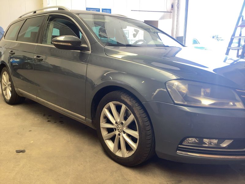 Volkswagen Passat 1.6 TDI Highline BlueMotion Tech 2013 – снимка 12