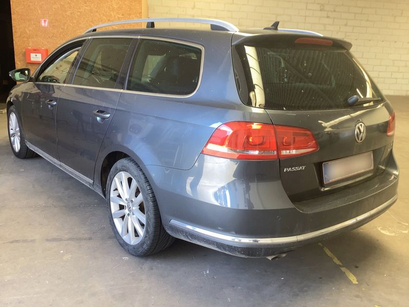 Volkswagen Passat 1.6 TDI Highline BlueMotion Tech 2013 – снимка 6
