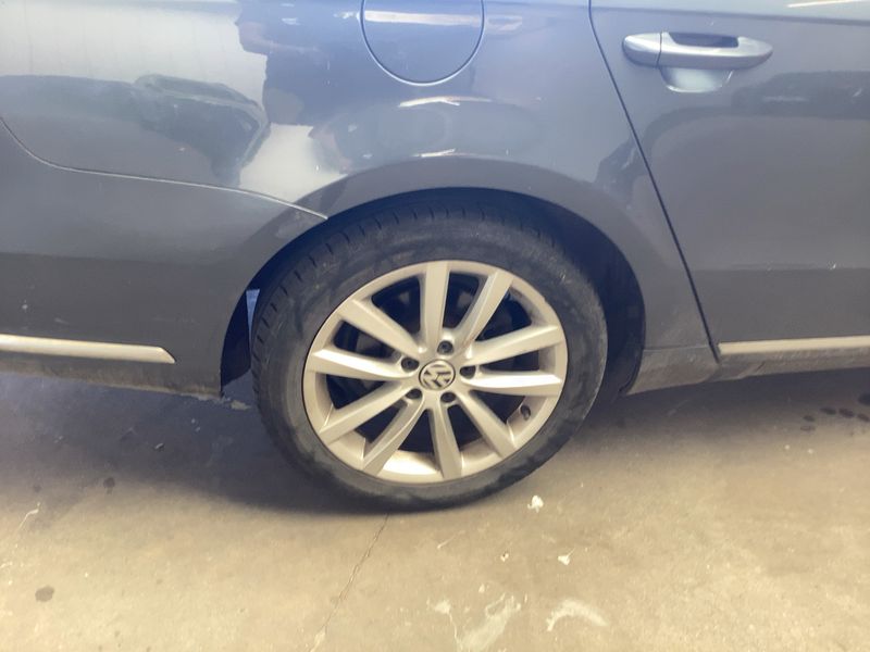 Volkswagen Passat 1.6 TDI Highline BlueMotion Tech 2013 – снимка 9