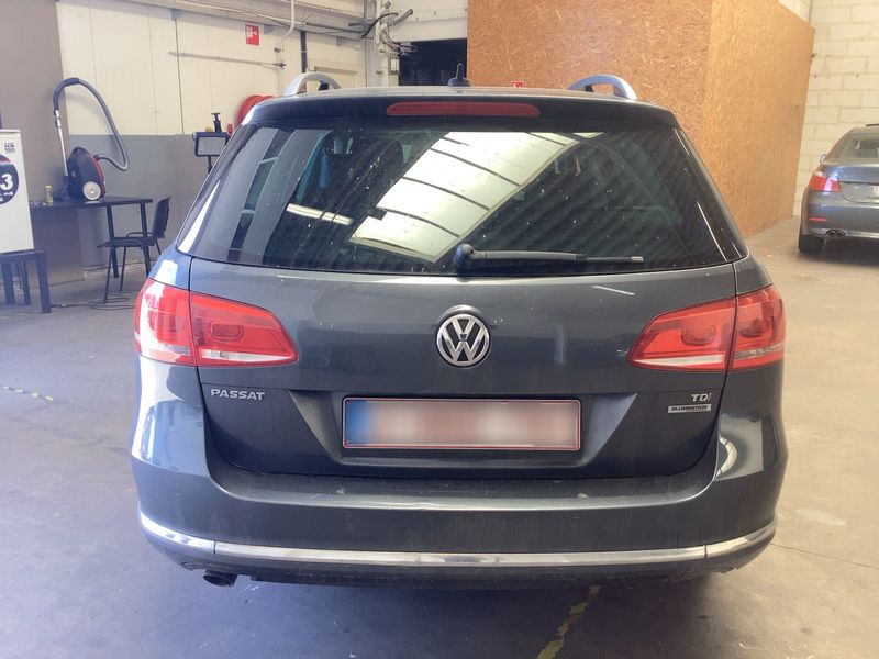 Volkswagen Passat 1.6 TDI Highline BlueMotion Tech 2013 – снимка 7