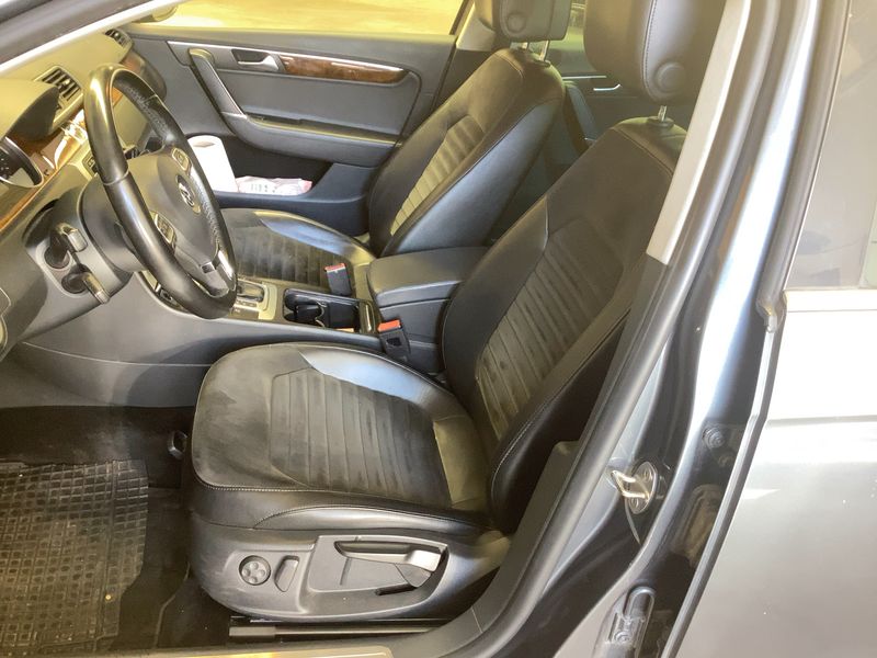 Volkswagen Passat 1.6 TDI Highline BlueMotion Tech 2013 – снимка 16
