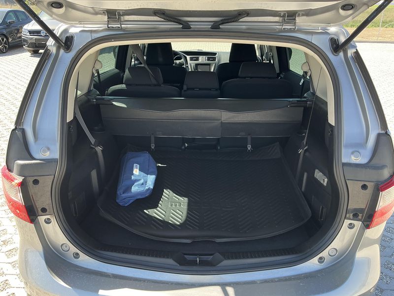 Mazda 5 1.6 CD Diesel Takumi 2015 – снимка 15
