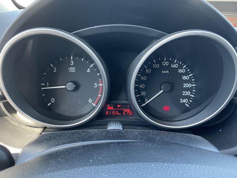 Mazda 5 1.6 CD Diesel Takumi 2015 – снимка 18