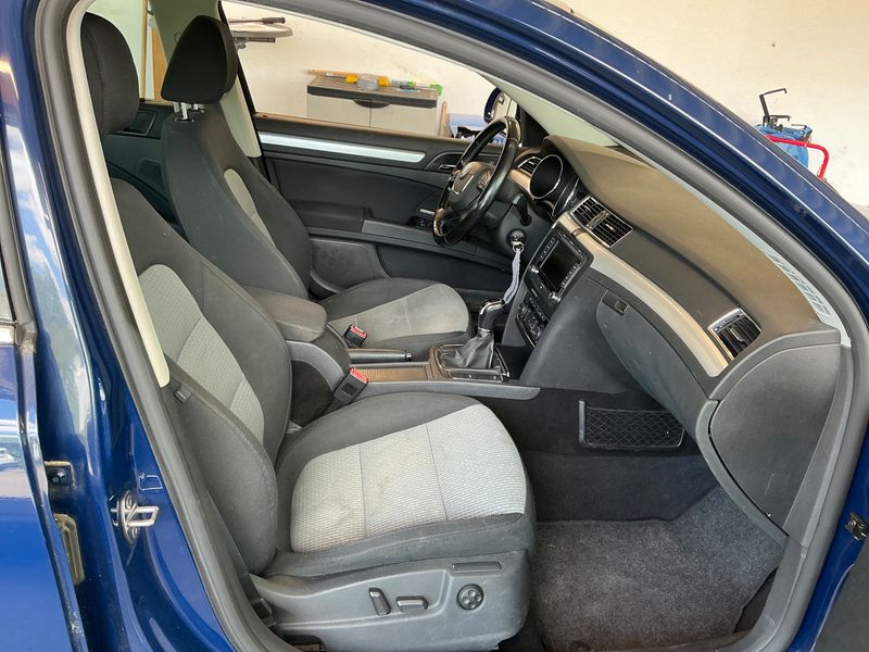 Skoda Superb 2.0 TDI Ambition 2010 – снимка 3