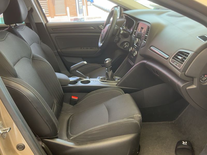 Renault Megane 1.5 dCi Energy Intens 2016 – снимка 16