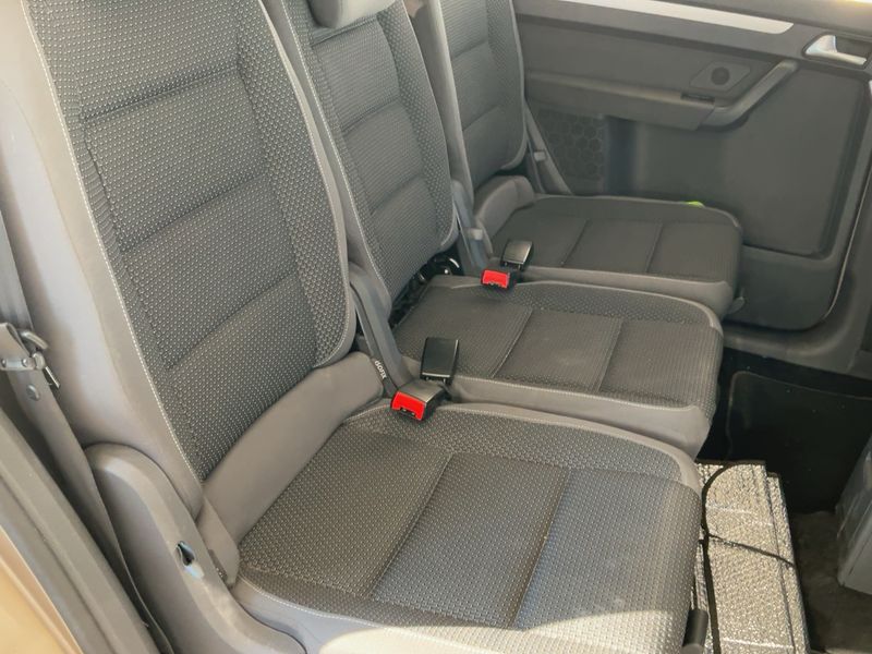 Volkswagen Touran 2.0 TDI Advance BlueMotion Tech 2014 – снимка 19