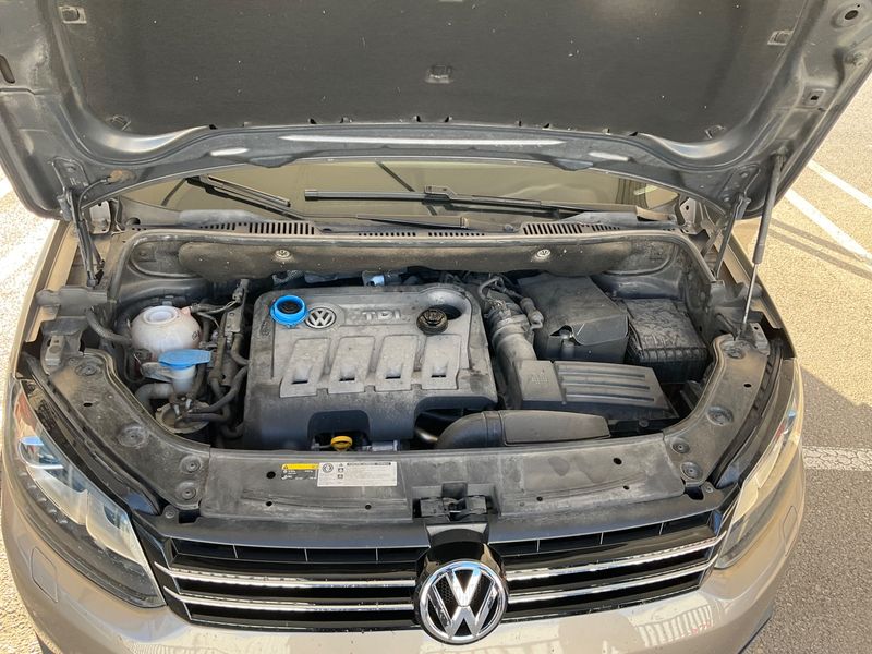 Volkswagen Touran 2.0 TDI Advance BlueMotion Tech 2014 – снимка 36