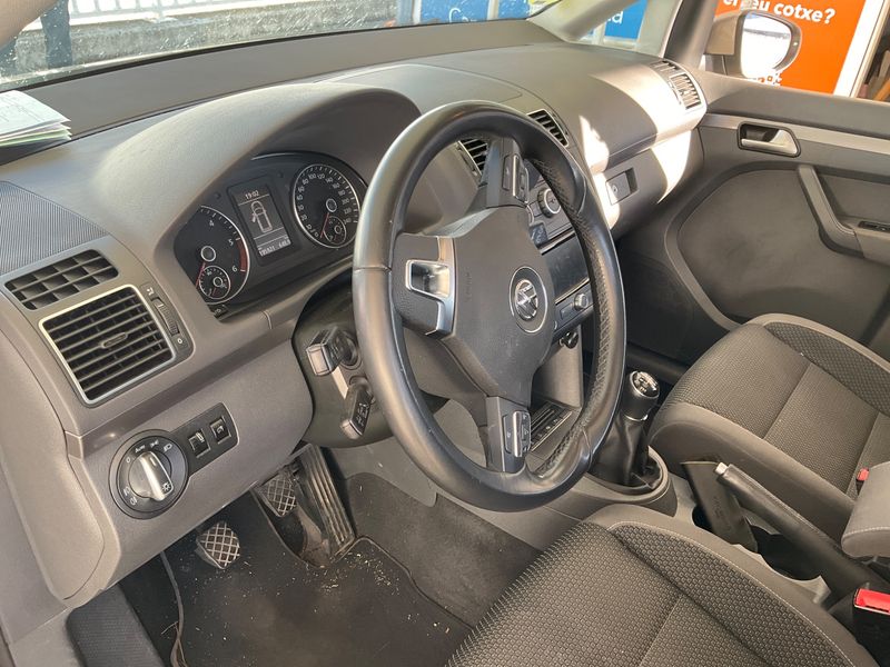 Volkswagen Touran 2.0 TDI Advance BlueMotion Tech 2014 – снимка на щета 46